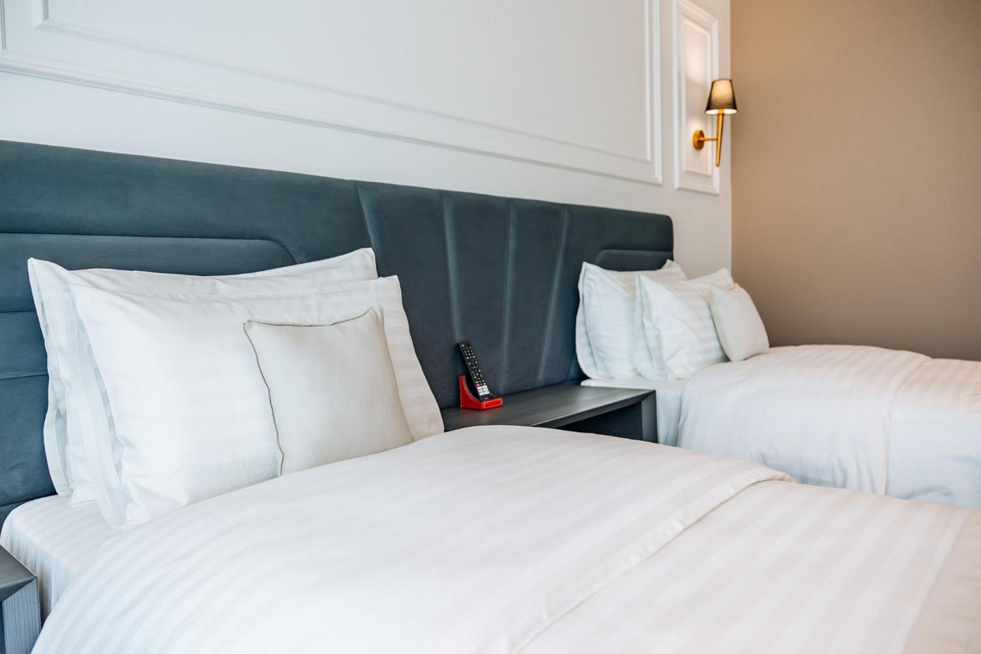 Sky Airport Hotel Cluj-Napoca Eksteriør bilde