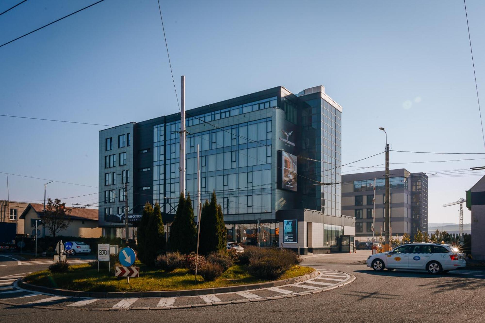 Sky Airport Hotel Cluj-Napoca Eksteriør bilde