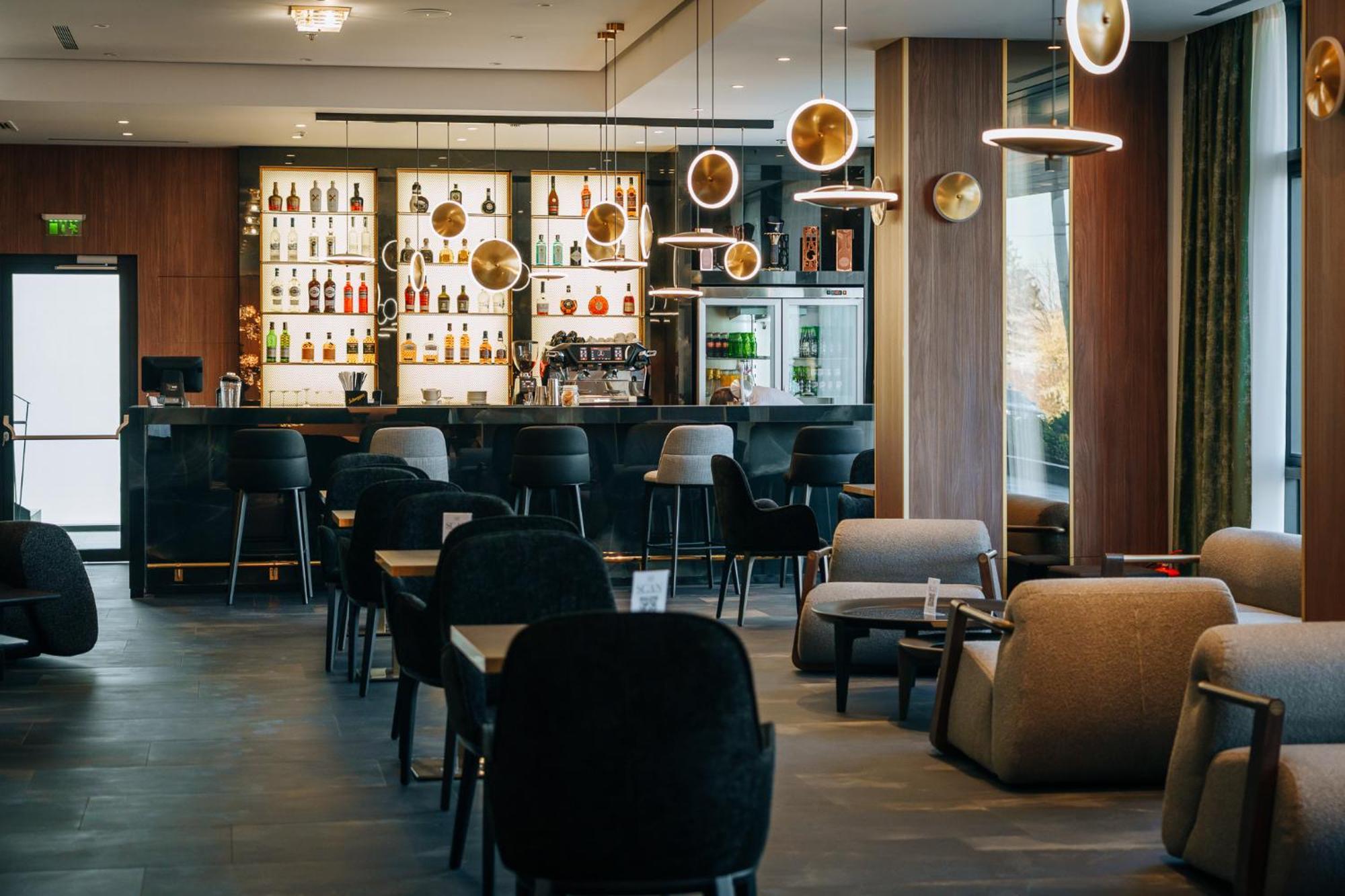 Sky Airport Hotel Cluj-Napoca Eksteriør bilde