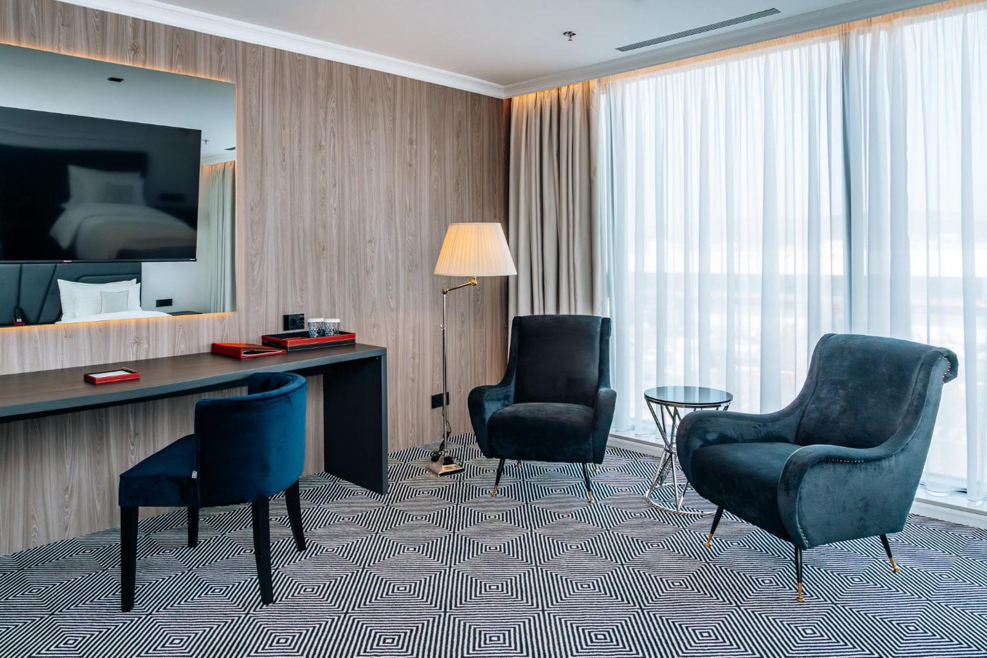 Sky Airport Hotel Cluj-Napoca Eksteriør bilde
