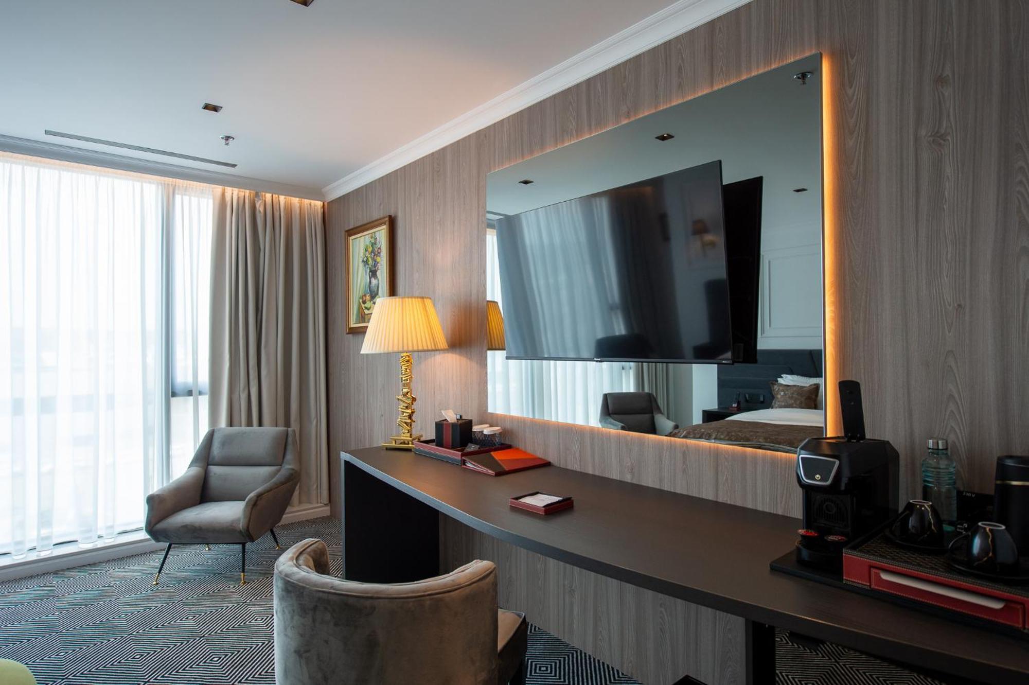 Sky Airport Hotel Cluj-Napoca Eksteriør bilde