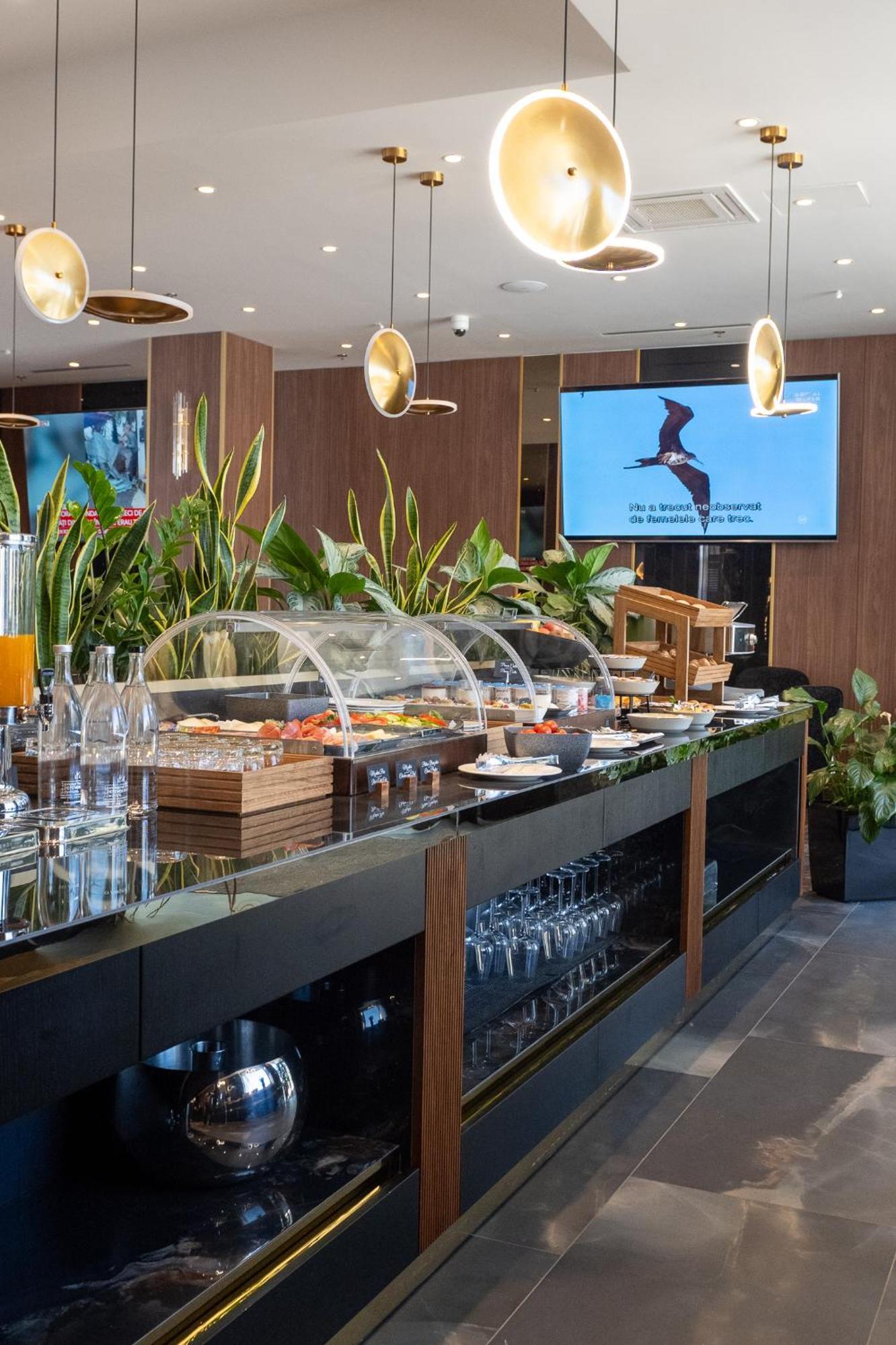 Sky Airport Hotel Cluj-Napoca Eksteriør bilde